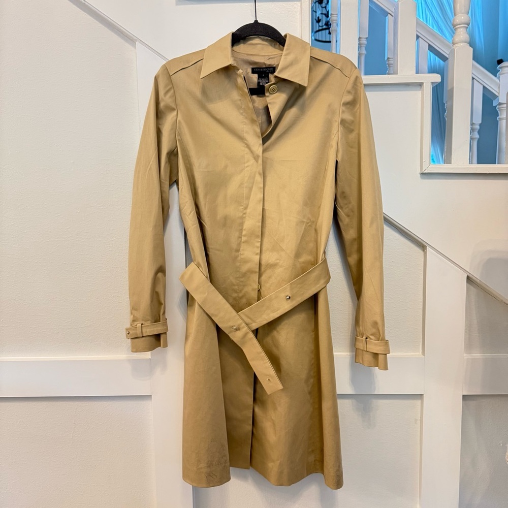 Kenneth Cole Beige Tan Trench Coat with Belt size S